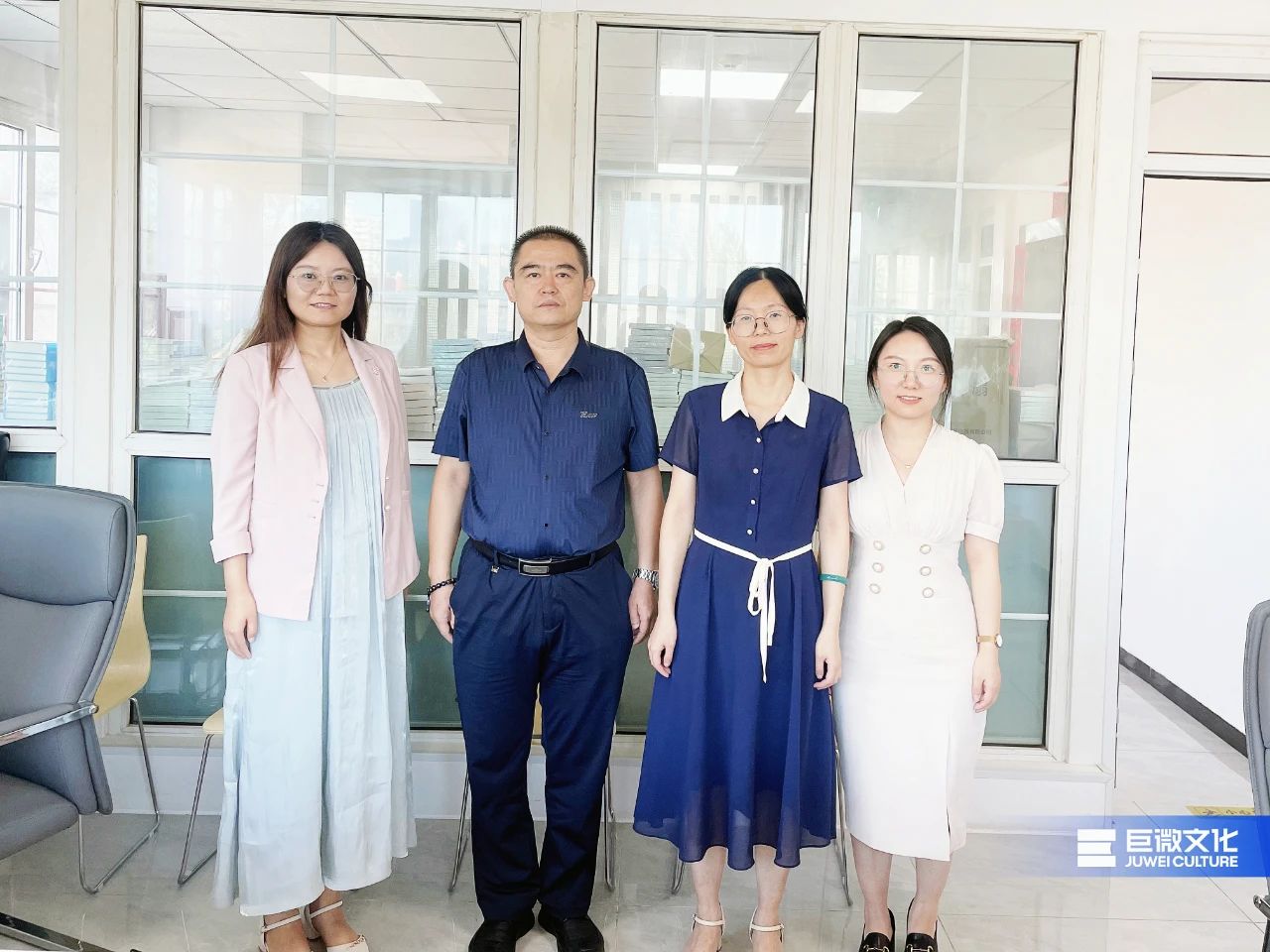 交流互鉴，共谋发展，巨微文化与现代出版社再聚首！